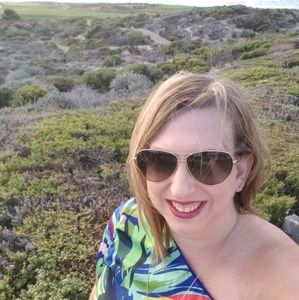 Meet your Posher, Jaclyn